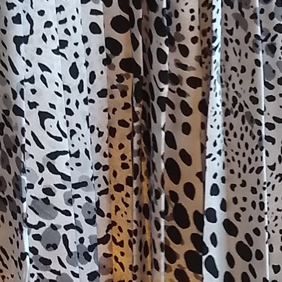 White House Black Market Leopard Print Skirt - Picture 3 of 5